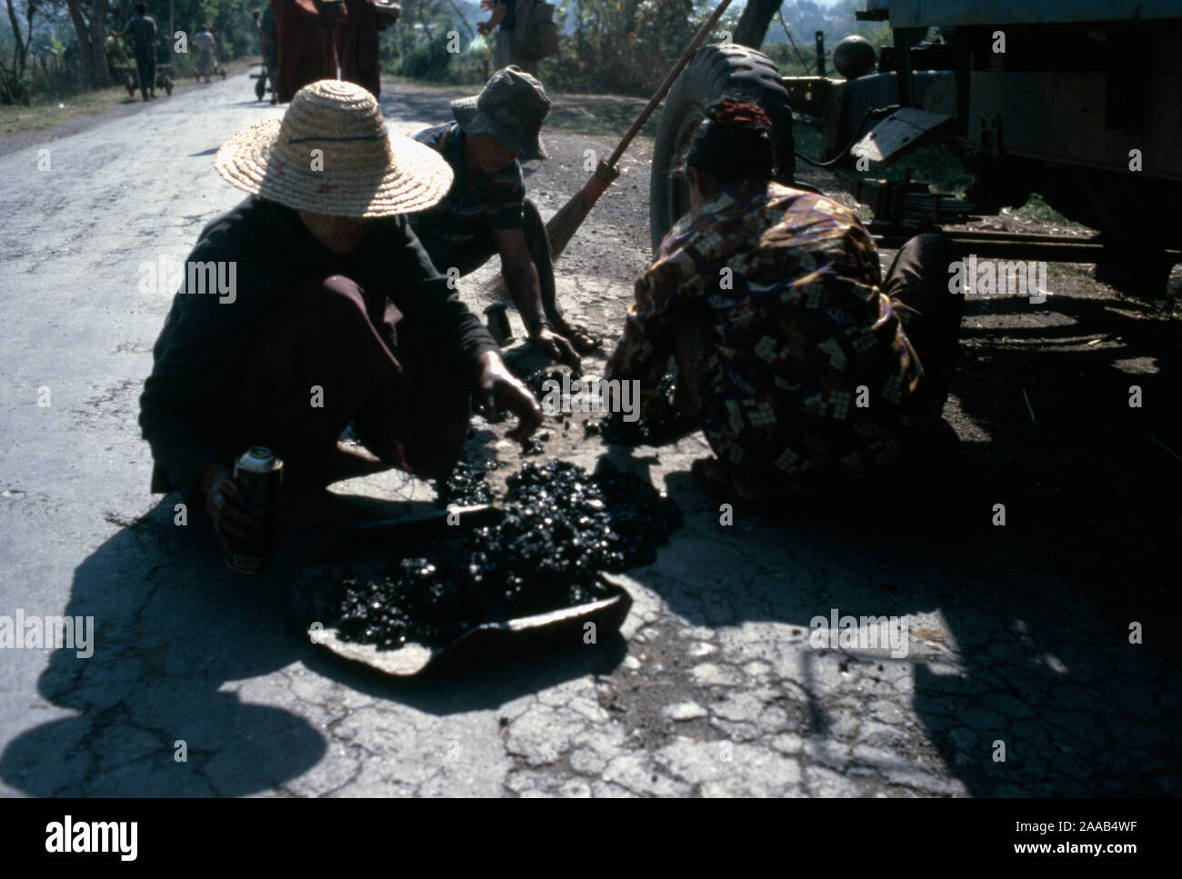 Forced labor hi-res stock photography and images - Alamy
