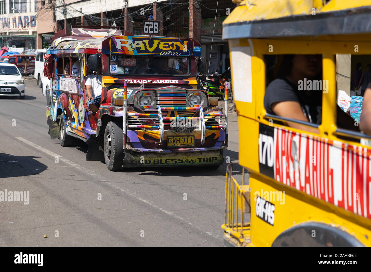 Cebu City, Philippines. 21st Nov, 2019. Starting in January 2018 the Department of Transportation in the Philippines started an initiative to remove old iconic Jeepney vehicles that were 15 years old   from streets as part of the government's transport modernization program. In a recent statement from the DOTr however, this has been relaxed mainly due to the complaints from Jeepney operators being unable to afford upgrades or buy modern units.Old vehicles will now be able to operate providing they are able to meet roadworthiness & safety tests. Credit: imagegallery2/Alamy Live News Stock Photo