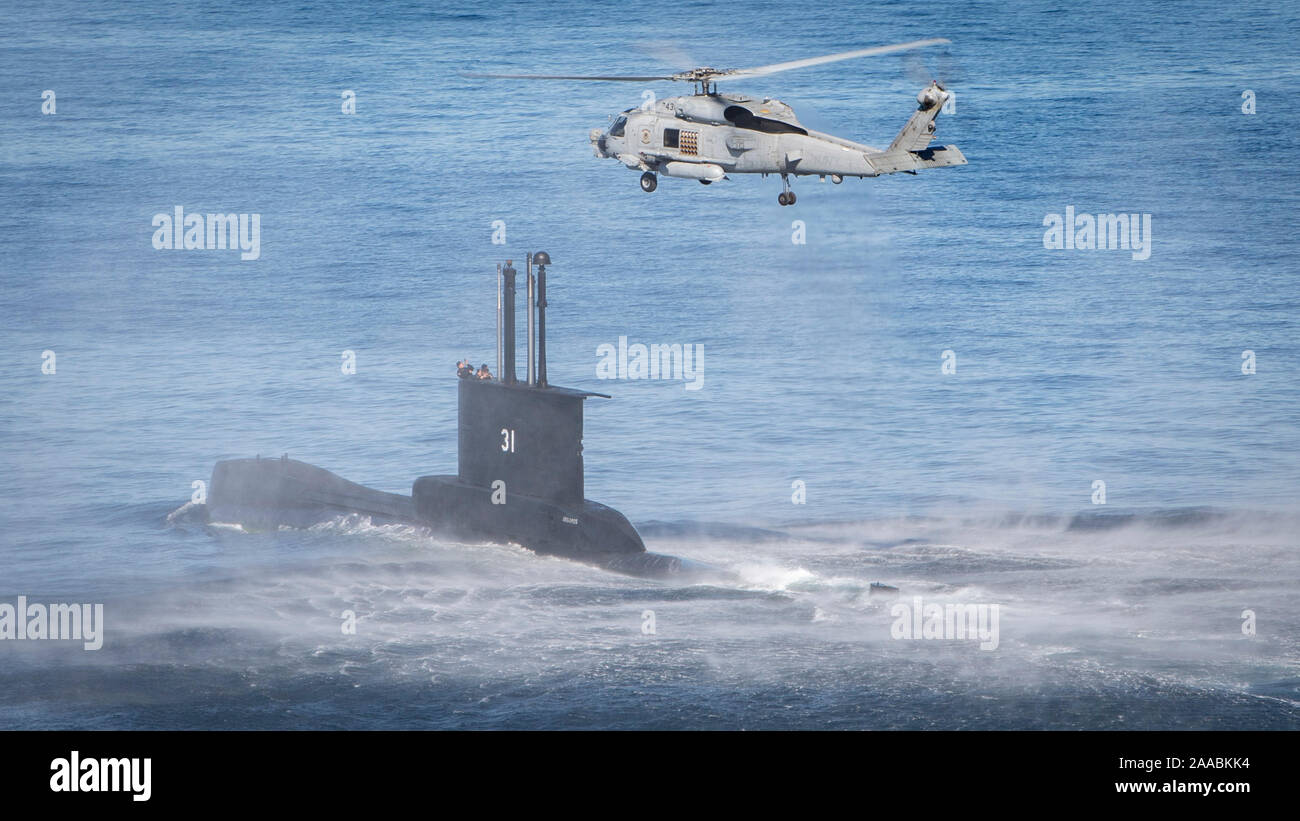 191101NLQ6530237 PACIFIC OCEAN (Nov. 1, 2019) An MH60R Seahawk