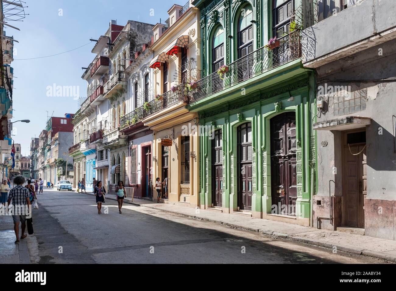 Street scene, colonial houses, Havana, Cuba Stock Photo