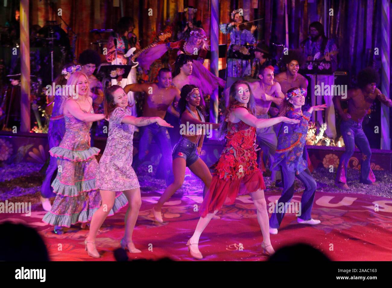 The dancing finale to Xanadu Stock Photo Alamy