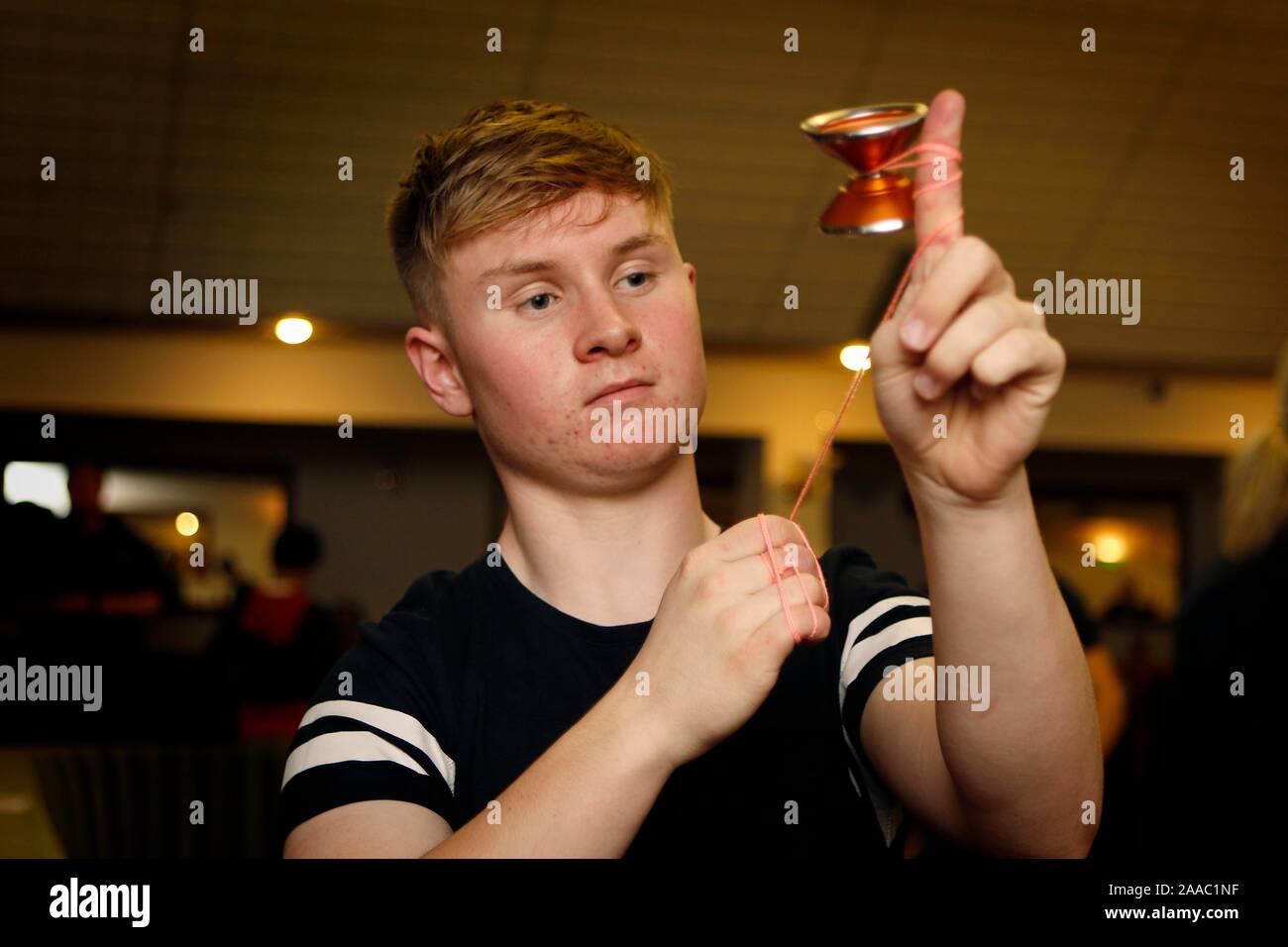 Yo yo experts hires stock photography and images Alamy