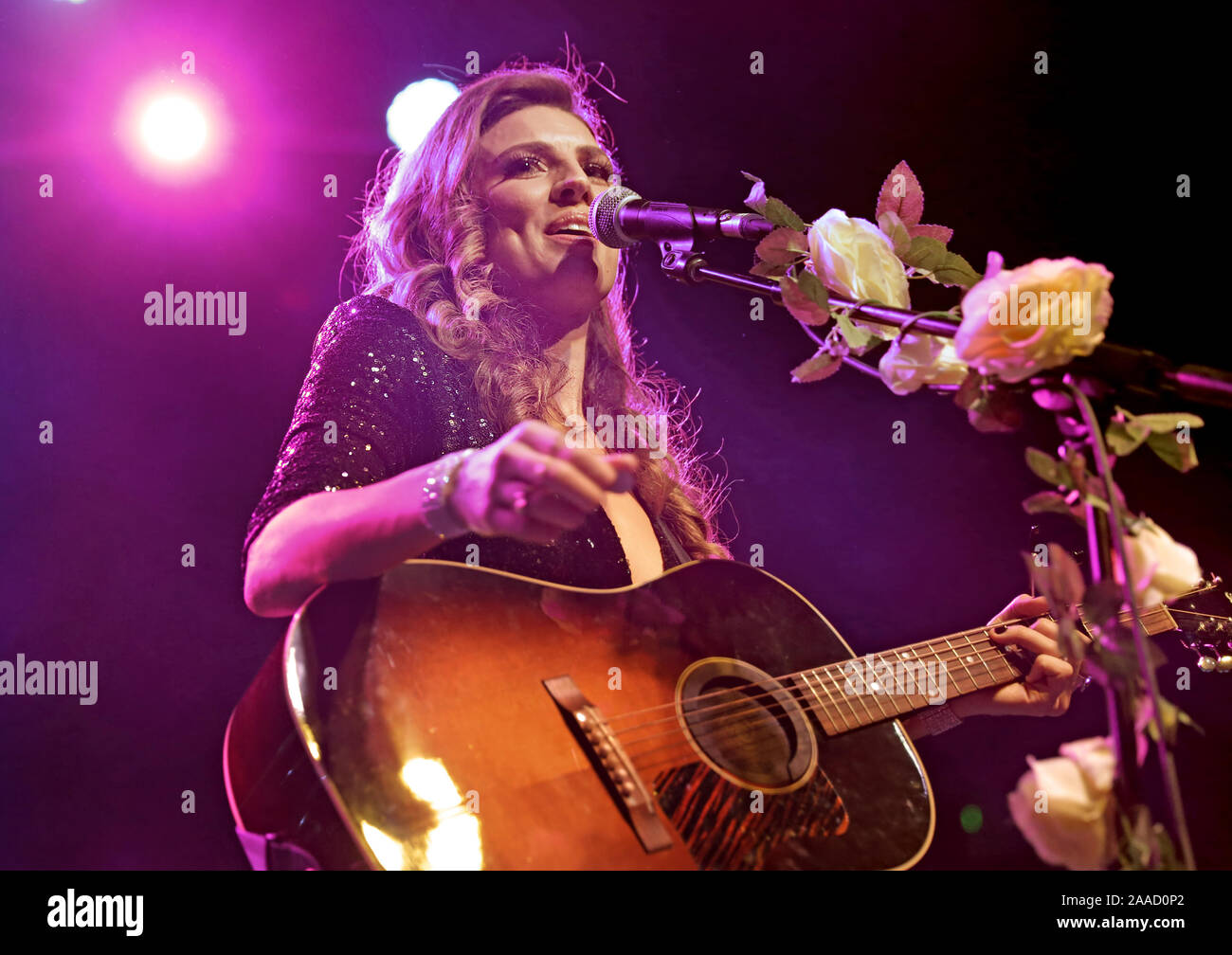 Twinnie lee moore hi-res stock photography and images - Alamy
