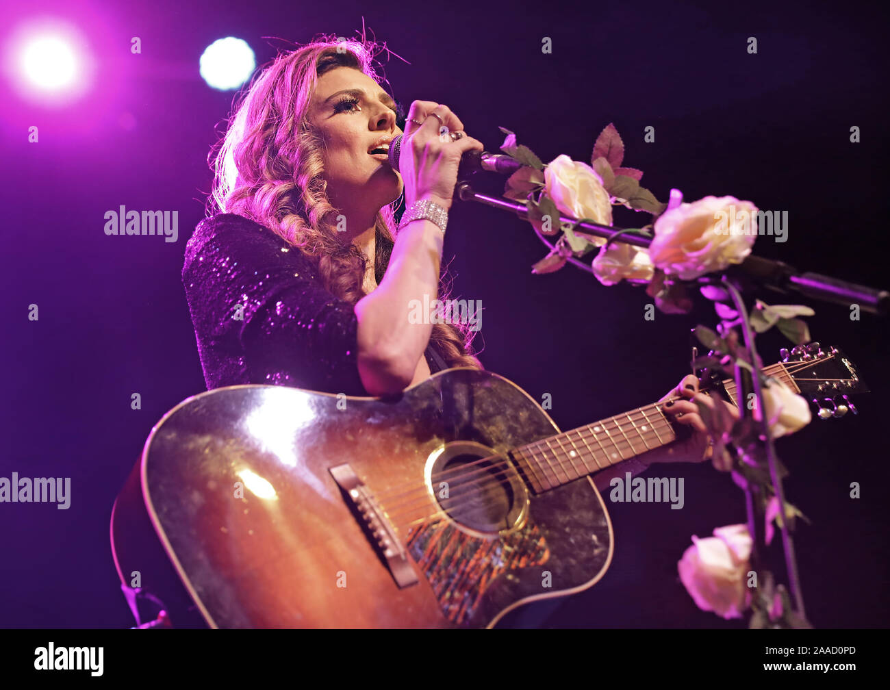 Twinnie lee moore hi-res stock photography and images - Alamy