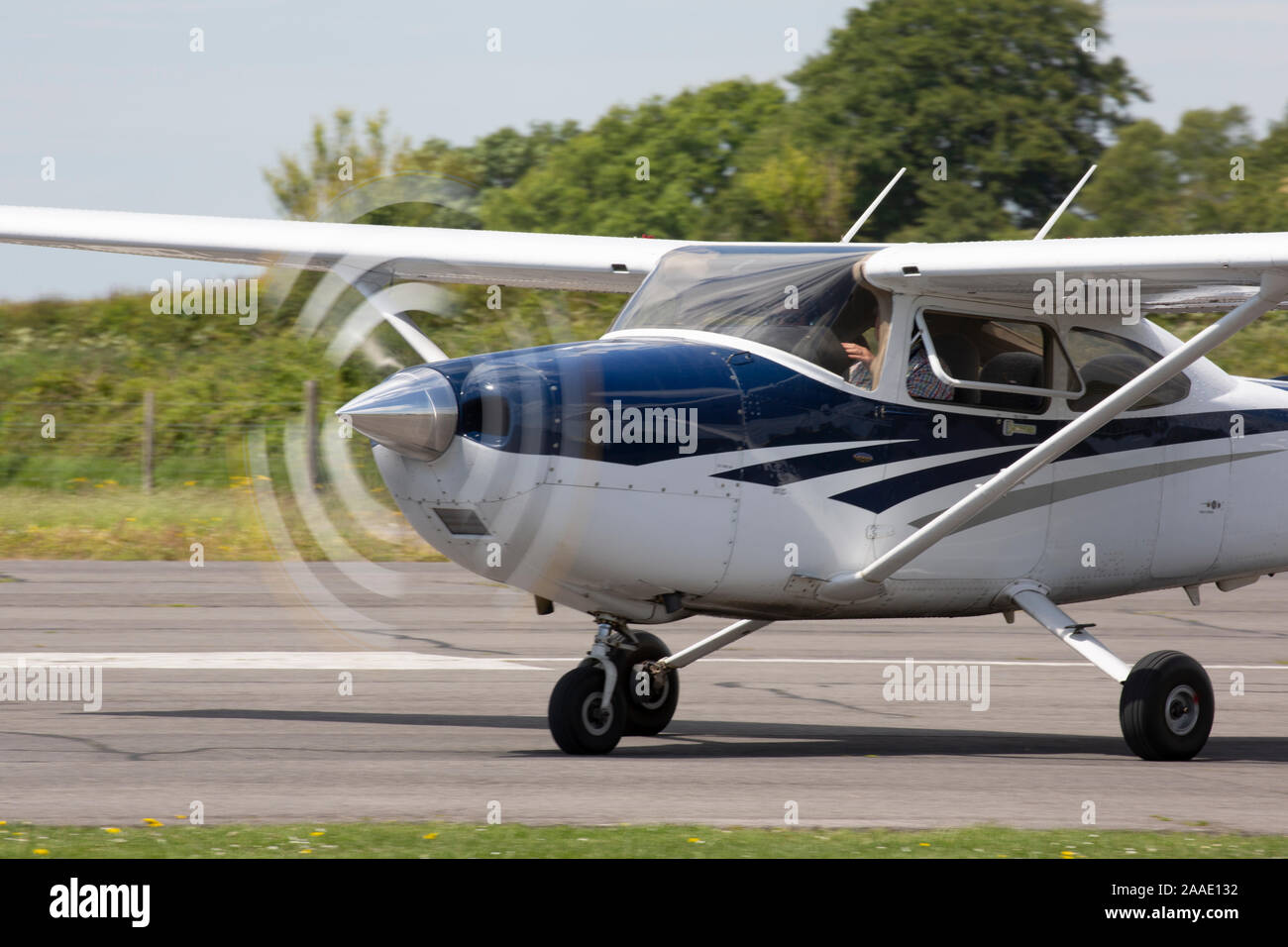 Cessna 182T Skylane, registration G-MPLD, taxiing at Dunkeswell Airfield, Devon Stock Photo