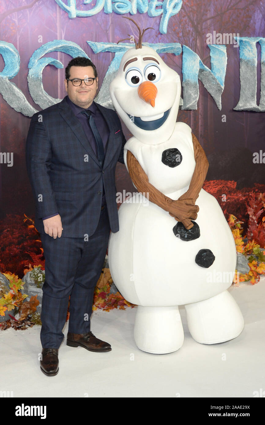Photo Must Be Credited ©Alpha Press 078237 17/11/2019 Olaf the Snowman and Josh Gad at the Frozen 2 European Premiere held at BFI Southbank in London Stock Photo