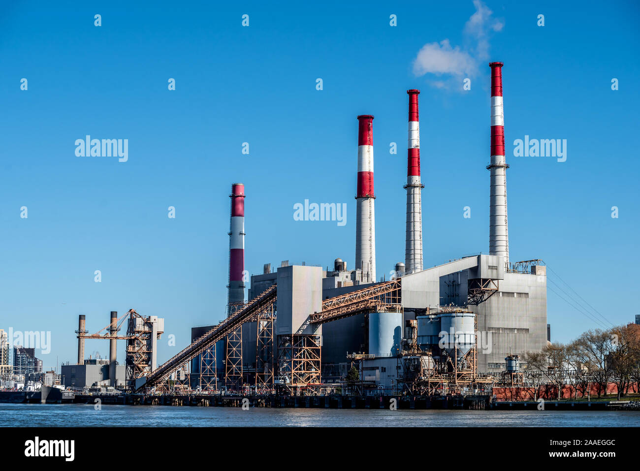 Ravenswood new york hires stock photography and images Alamy