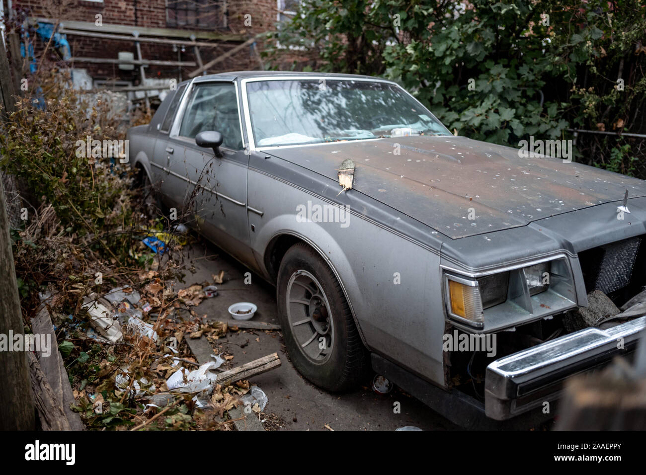 An abandoned car in Queens New York City Stock Photo Alamy