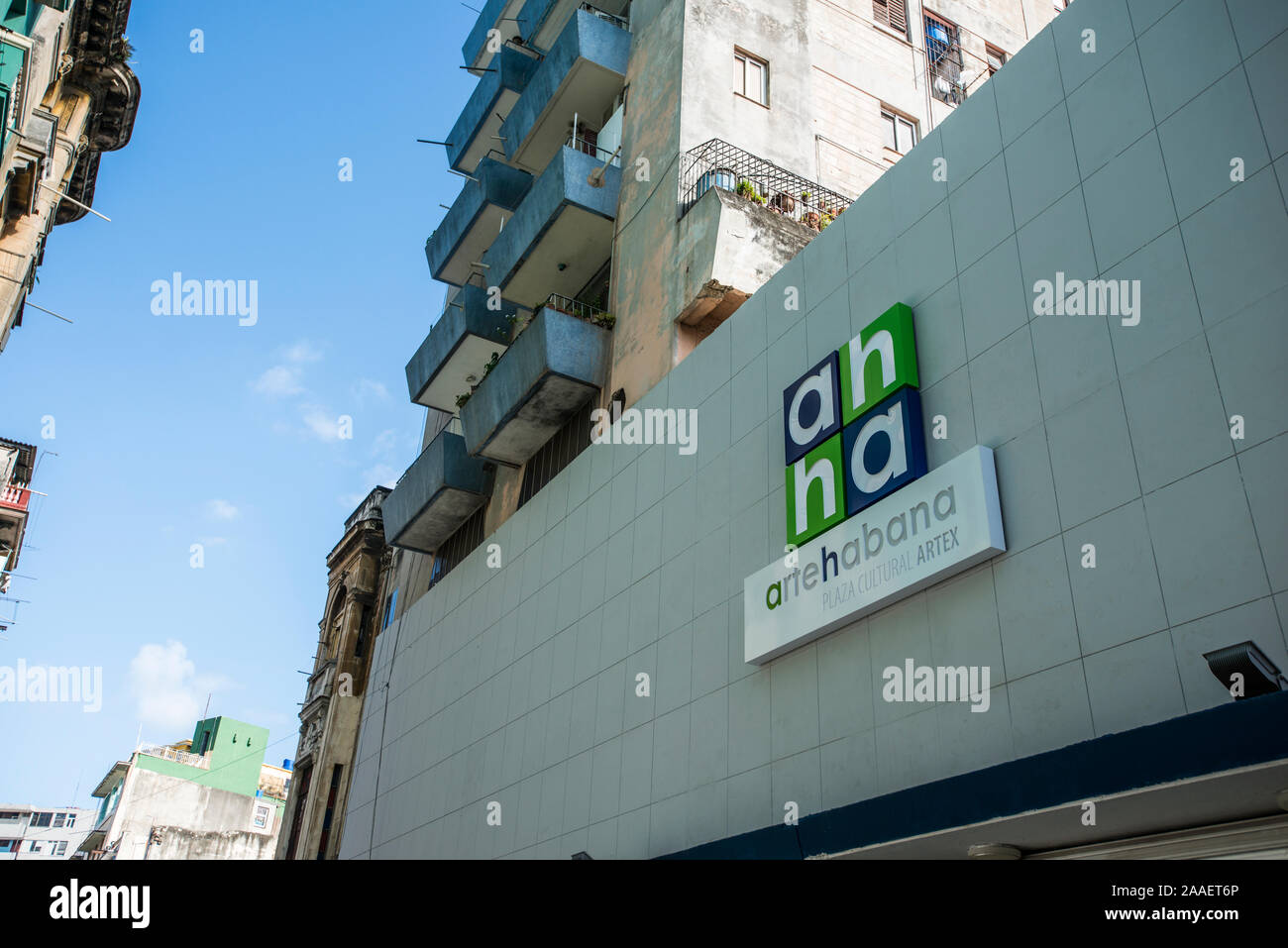 Cultural activity cuba hi-res stock photography and images - Alamy