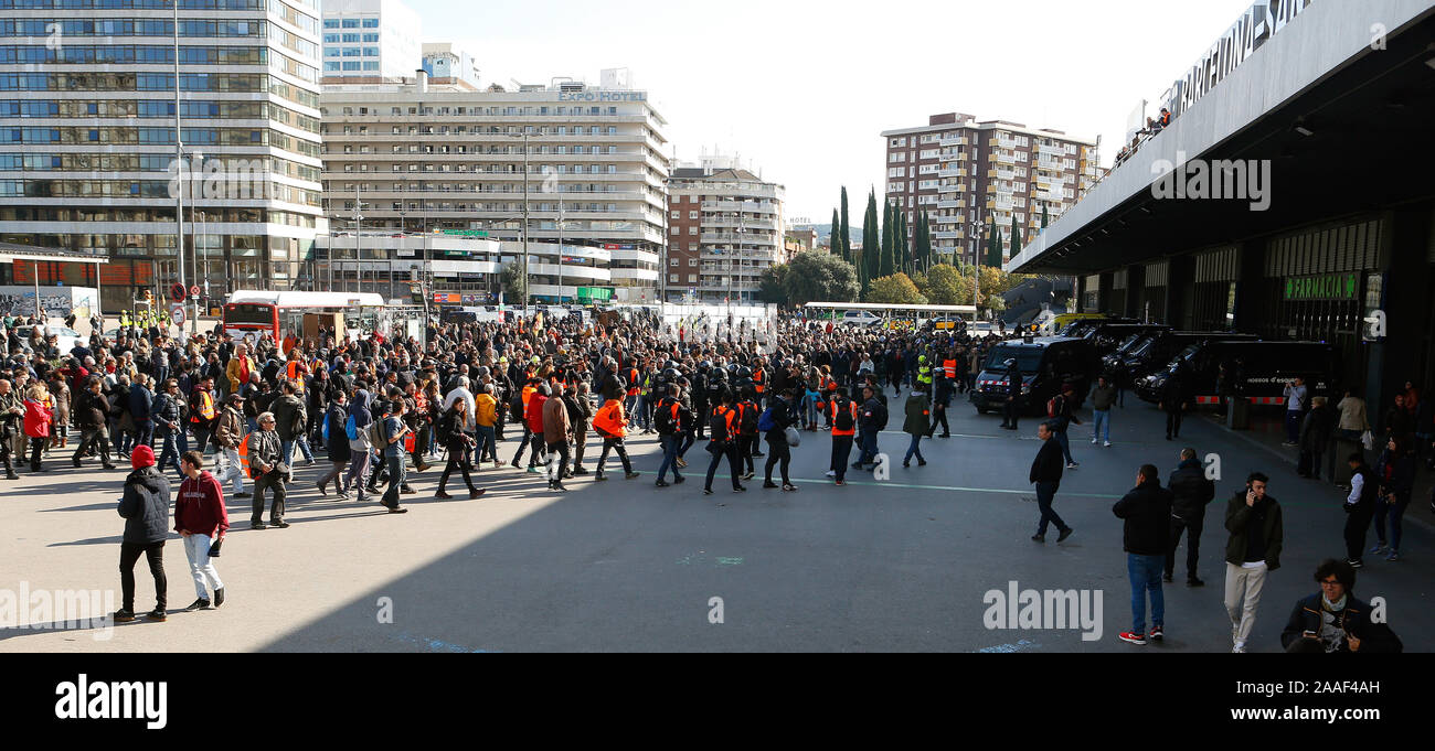 Catalan police Mossos desquadra secure Sants train station as a separatist demonstration is expected Stock Photo