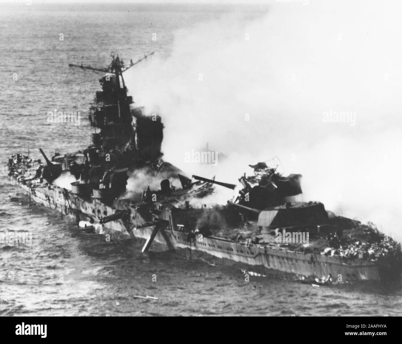BATTLE OGF  MIDWAY The Japanese heavy cruiser Mikuma shortly before sinking on 6 June Stock Photo