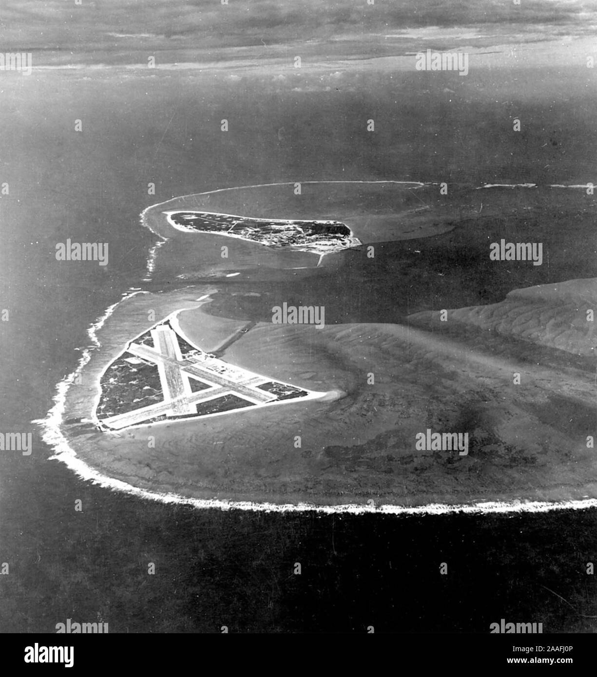 BATTLE OF MIDWAY 1942  The Midway Atoll in November 1941 looking west  past the airfields on Eastern Island towards the smaller Sand Island Stock Photo