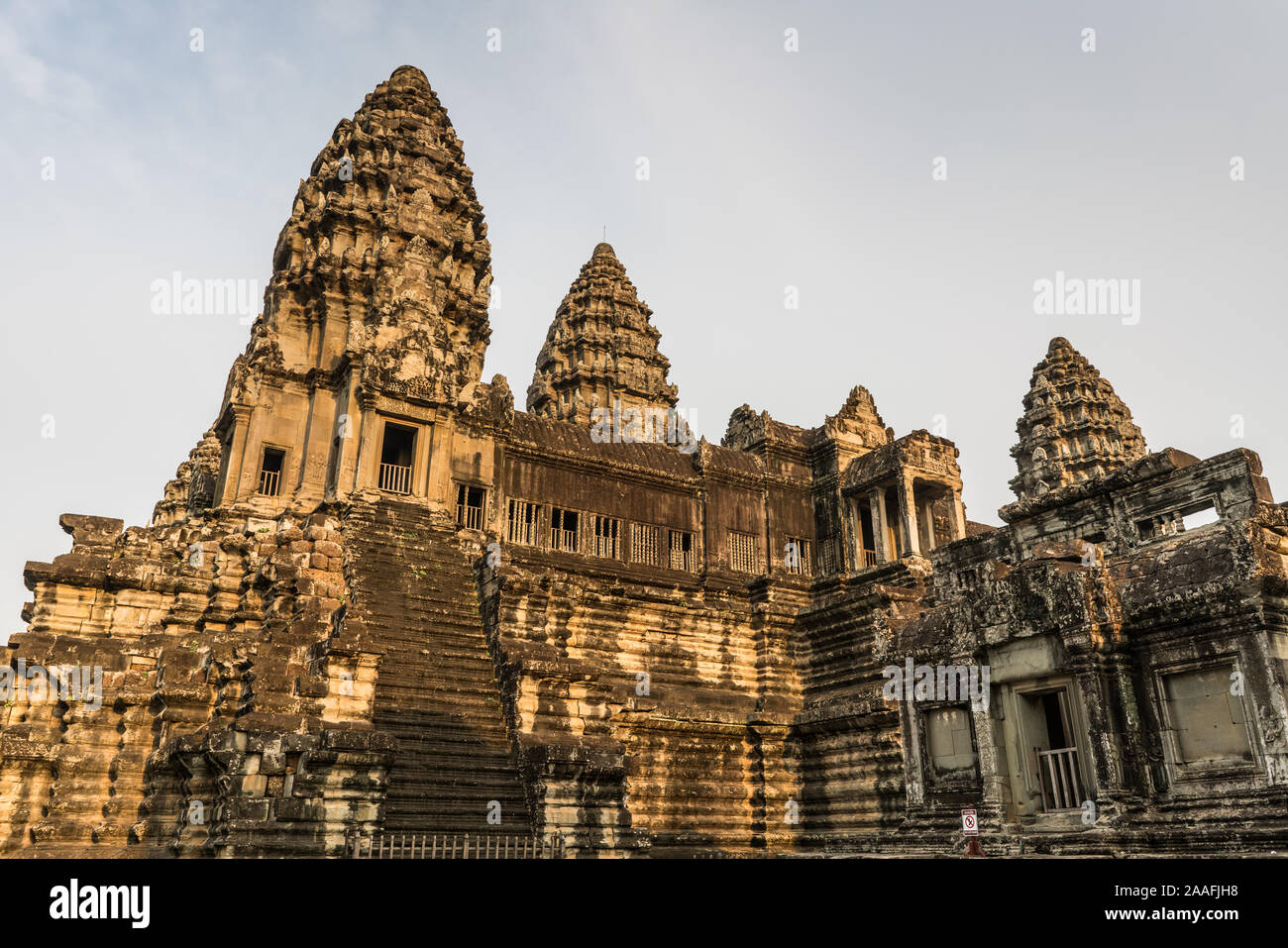 Angkor wat sunrise visit hi-res stock photography and images - Alamy