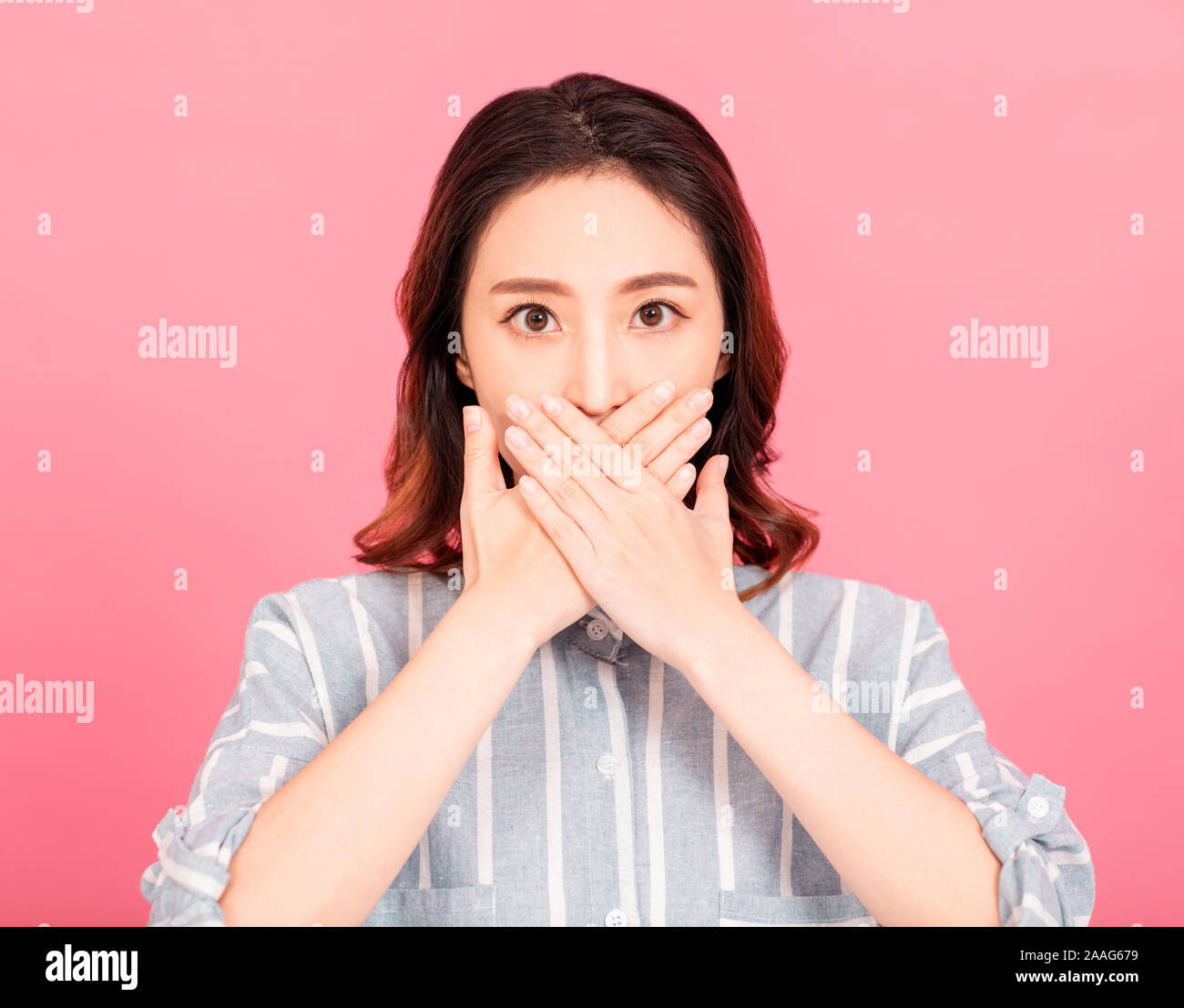 Asian woman hand covering mouth hi-res stock photography and images - Alamy