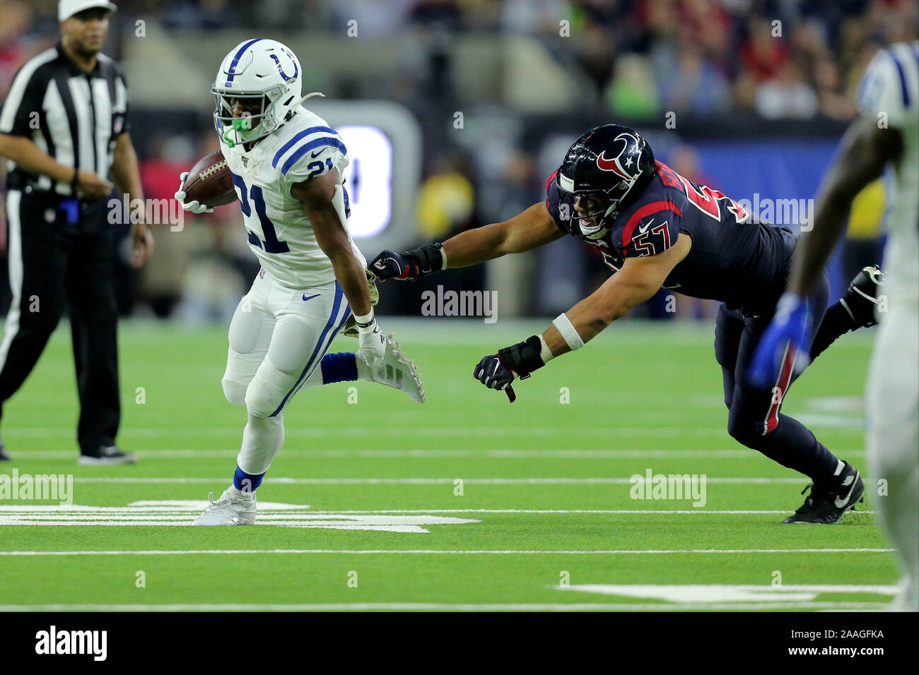 Houston, Texas, USA. 27th Oct, 2019. Houston Texans linebacker Brennan  Scarlett (57) lines uip on the line of scrimmage during the NFL regular  season game between the Houston Texans and the Oakland