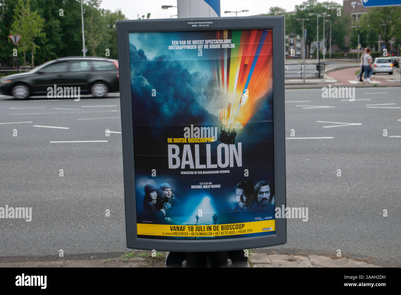 Ongeëvenaard Kangoeroe basketbal Billboard From The Movie Ballon At Amsterdam The Netherlands 2019 Stock  Photo - Alamy