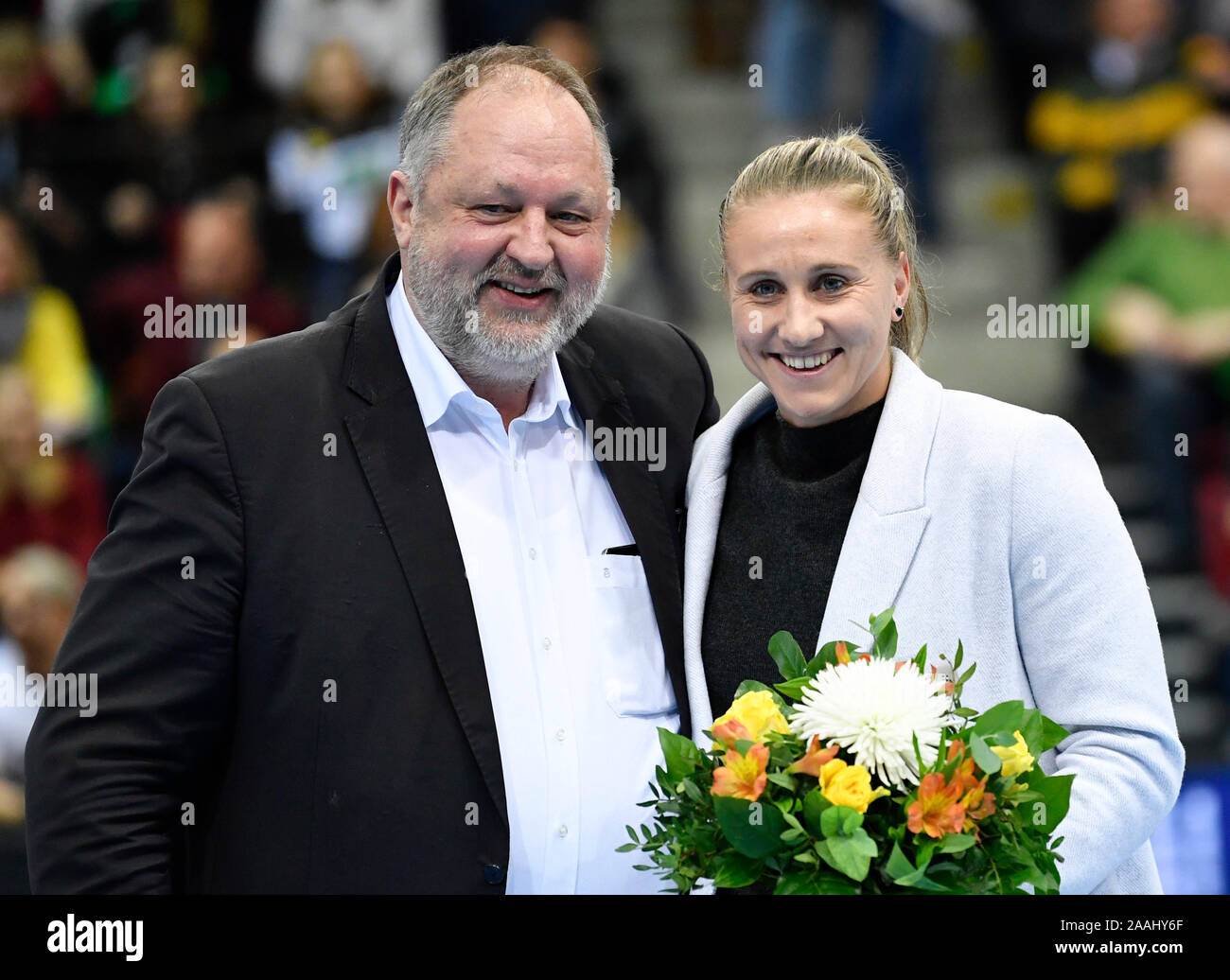 Stuttgart, Germany. 21st Nov, 2019. Handball, women: L·§nderspiel, Germany - Montenegro: DHB President Andreas Michelmann (l) bids farewell to Saskia Lang. Credit: Thomas Kienzle/dpa/Alamy Live News Stock Photo