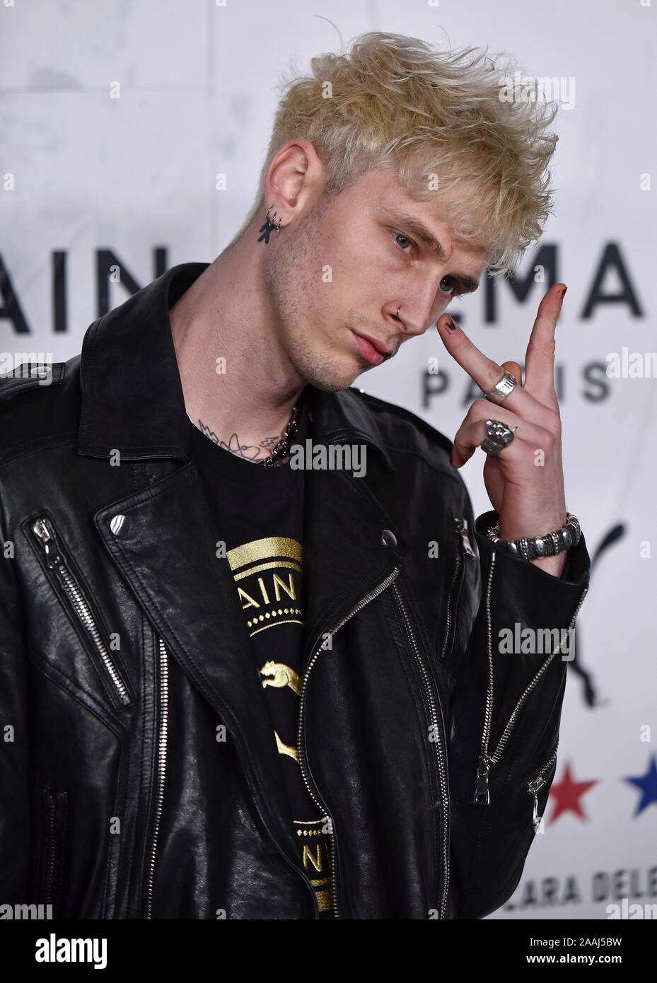 Machine gun kelly 2019 hi-res stock photography and images