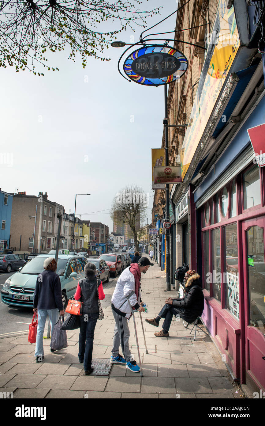 Bristol pedestrians hires stock photography and images Alamy