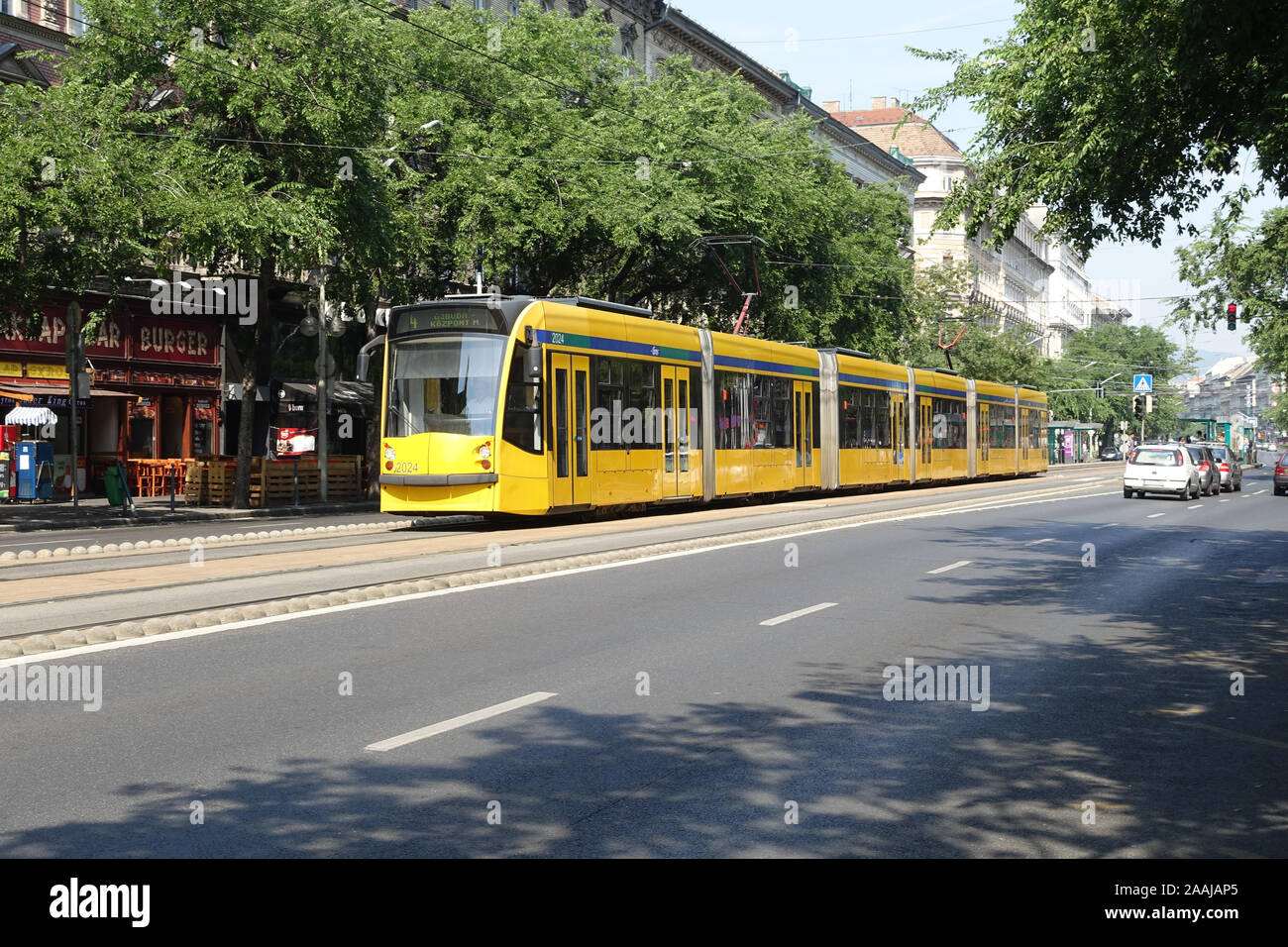 Budapest, Erzsebet krt, Straßenbahn - Budapest, Erzsebet krt, Tramway Stock Photo