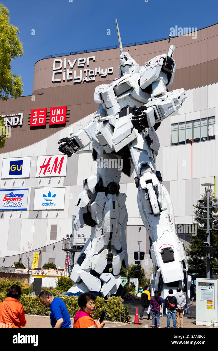 TOKYO, JAPAN - April 28, 2019, The unidentified traveler look at RX-0  Unicorn Gundam statue in normal mode located at Diver City Tokyo Plaza  Tokyo, Od Stock Photo - Alamy