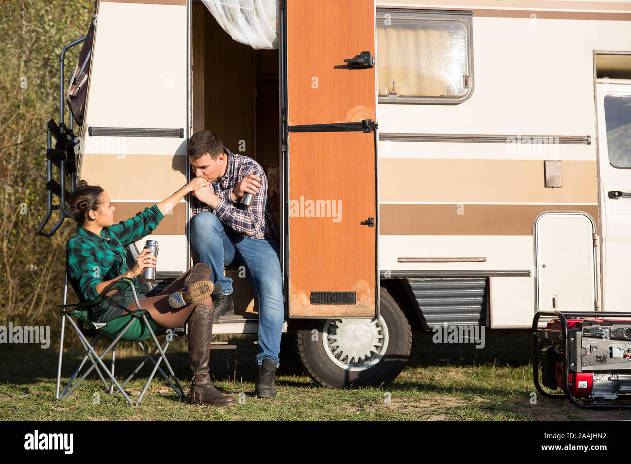 Man kissing hand lady hi-res stock photography and images - Alamy
