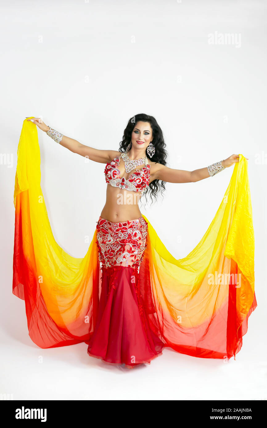 Danseur arabe  Dance dresses, Belly dance outfit, Belly dancer costumes