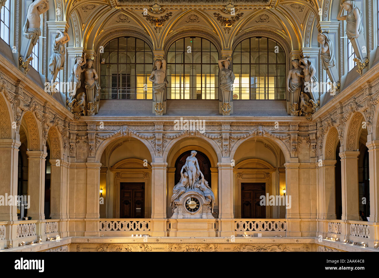 Palais de la bourse interior hi-res stock photography and images - Alamy