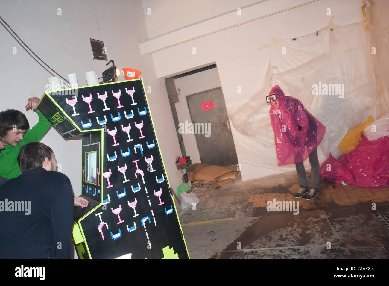 Wien, Roboexotica, Roboter mixen Drinks Stock Photo