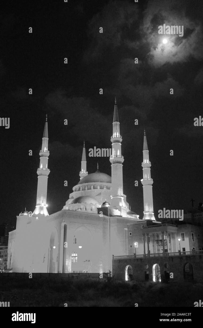 The illuminated Mohammad al Amin Mosque of Beirut-City near Nemjeh Square at night. Stock Photo