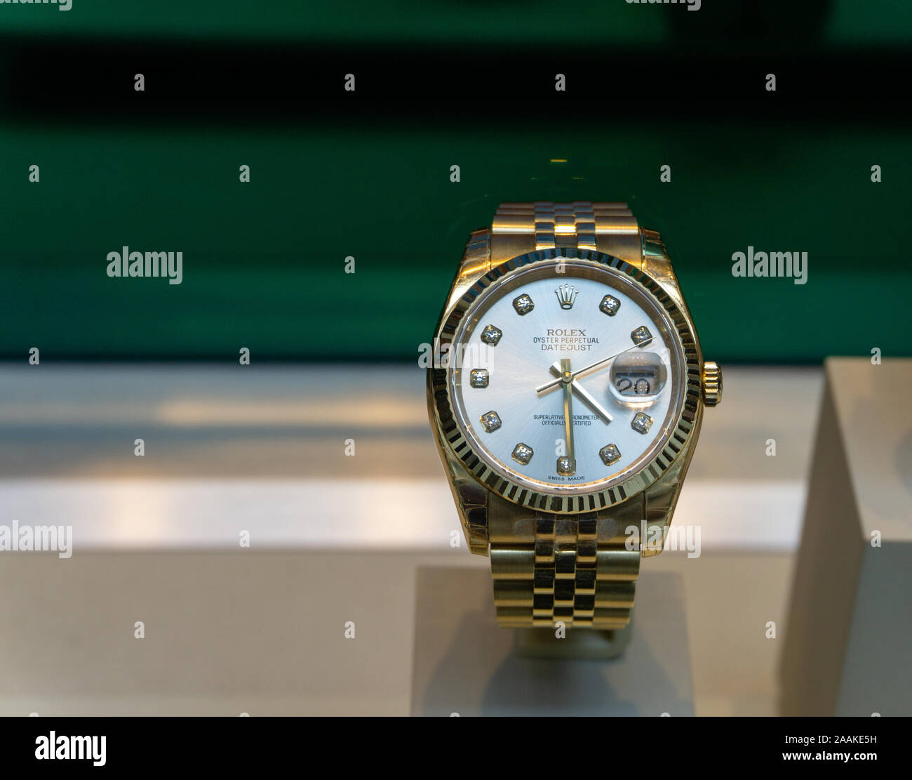 NEW YORK, USA - AUGUST 20, 2018: Rolex Luxury Watches For Sale In Shop  Window Display Stock Photo - Alamy