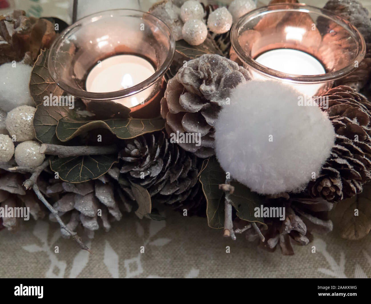 Hanging centerpiece hi-res stock photography and images - Alamy