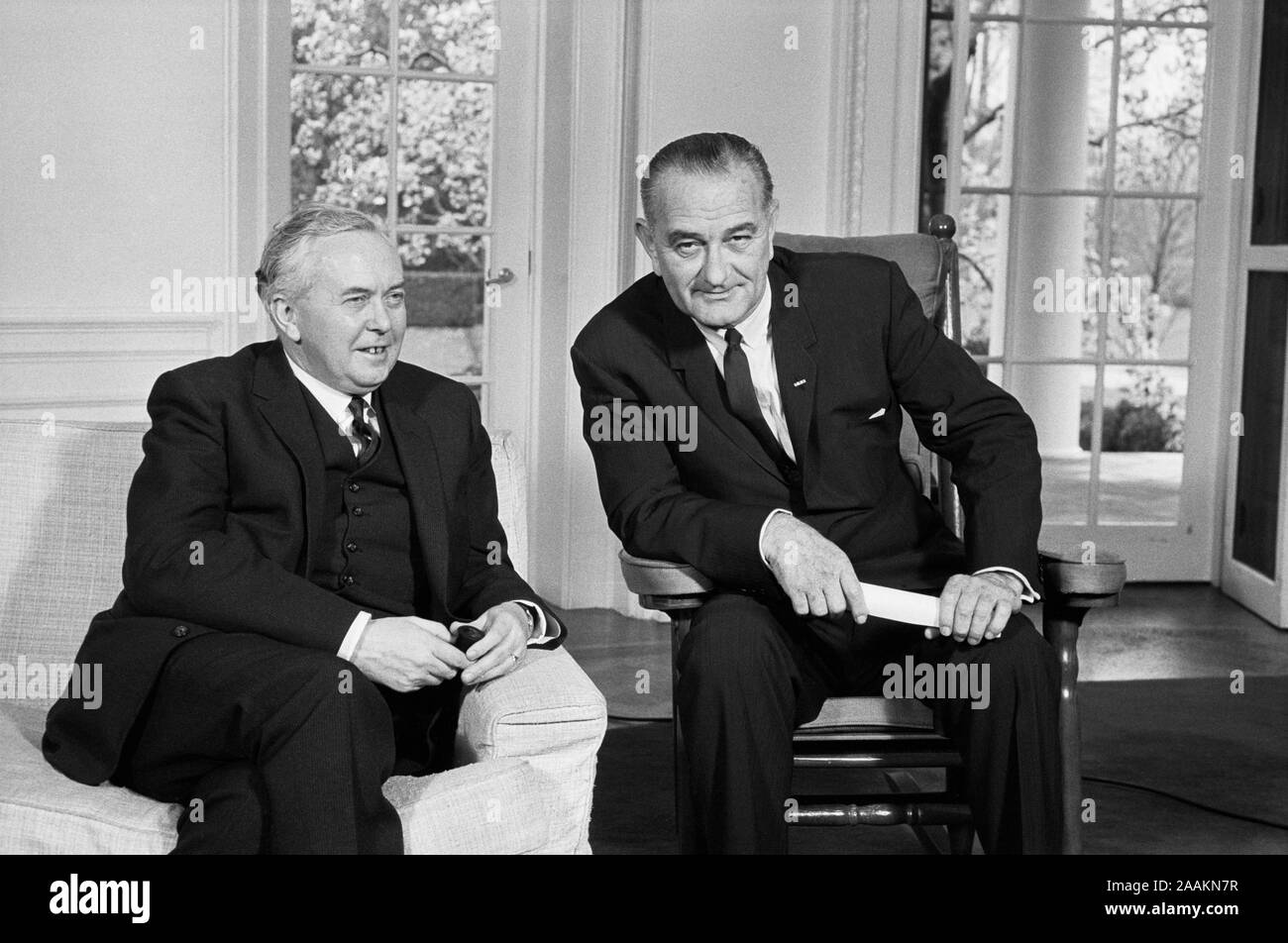 U.S. President Lyndon Johnson meeting with UK Prime Minister Harold Wilson, White House, Washington, D.C., USA, photograph by Marion S. Trikosko, April 15, 1965 Stock Photo