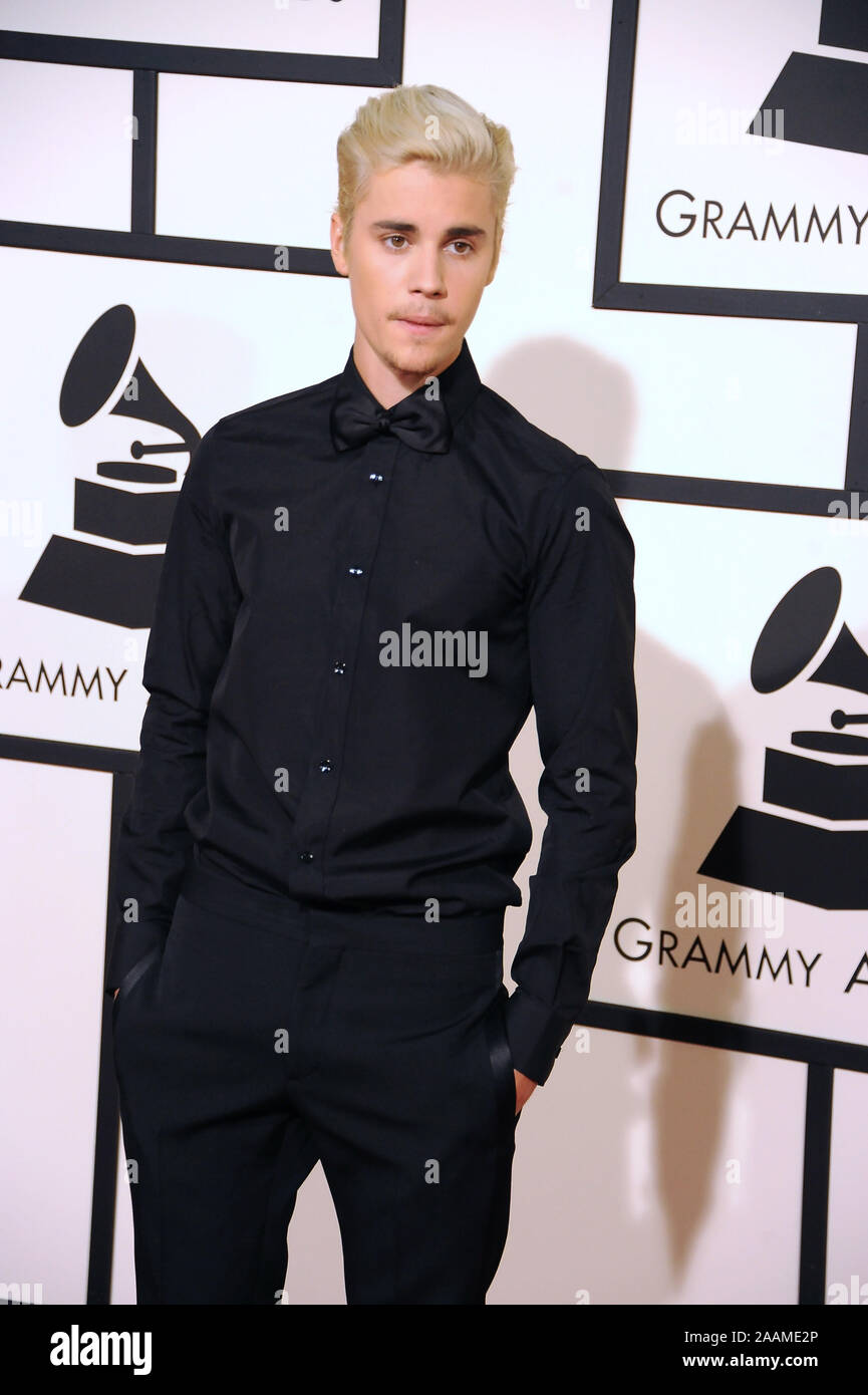 Los Angeles Ca February 15 16 Justin Bieber At The 58th Annual Grammy Awards At The Nokia Theatre La Live C 16 Paul Smith Featureflash Stock Photo Alamy