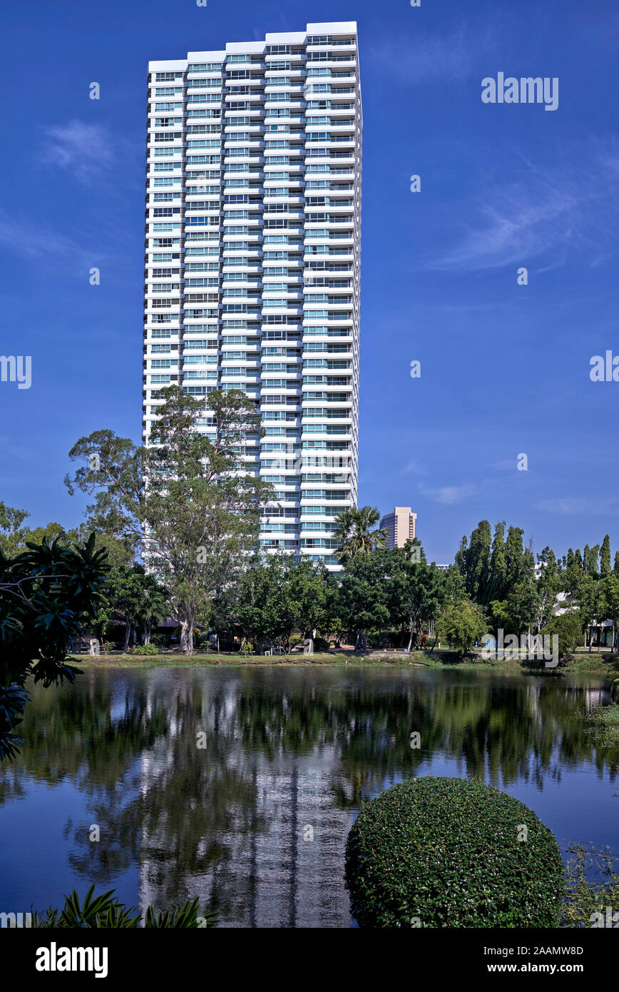 Luxury High-Rise Residences With Lake Views preview