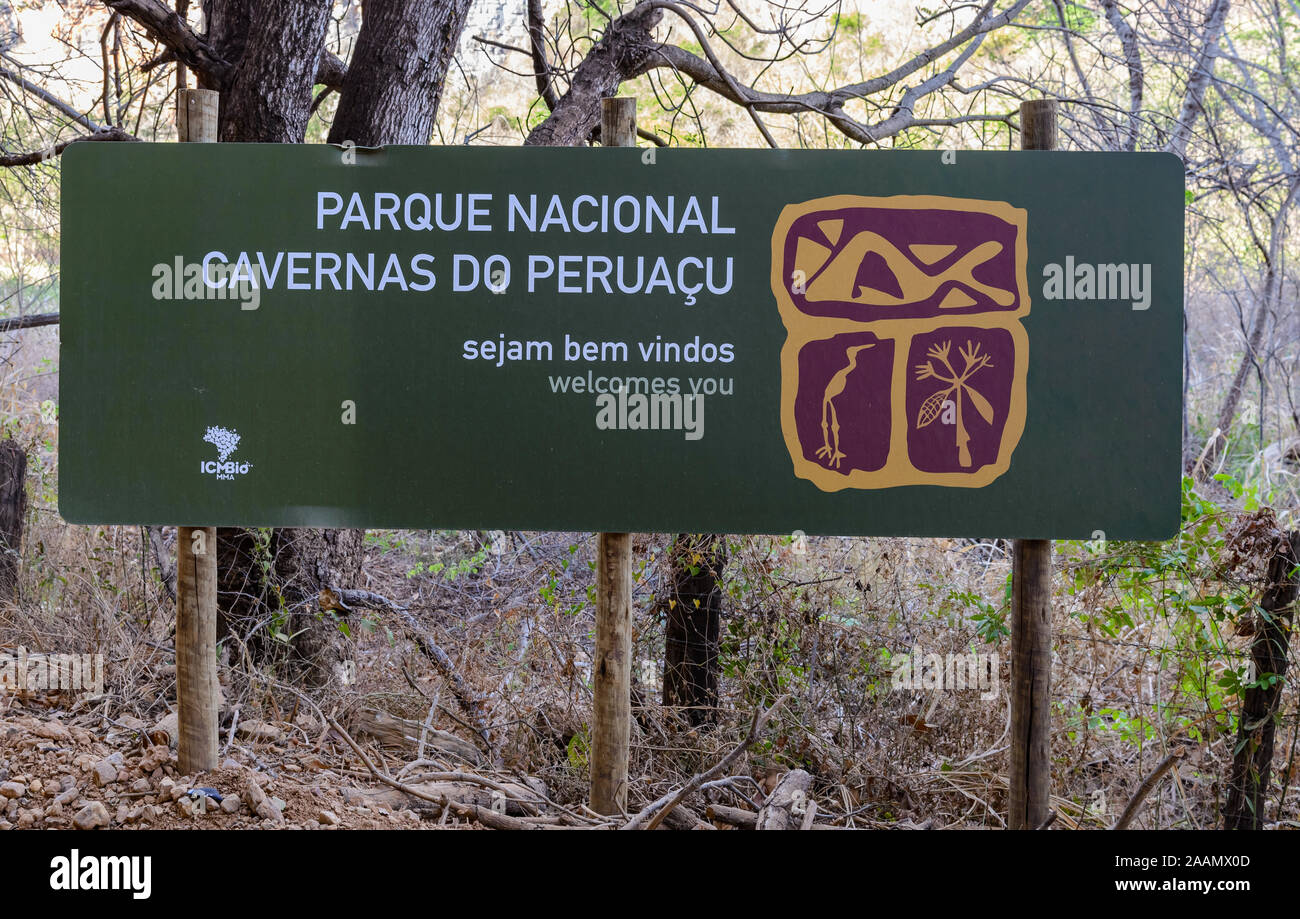 Sign for Parque Nacional Cavernas do Peruaçu (Peruacu Cavern National Park). Minas Gerais, Brazil, South America. Stock Photo