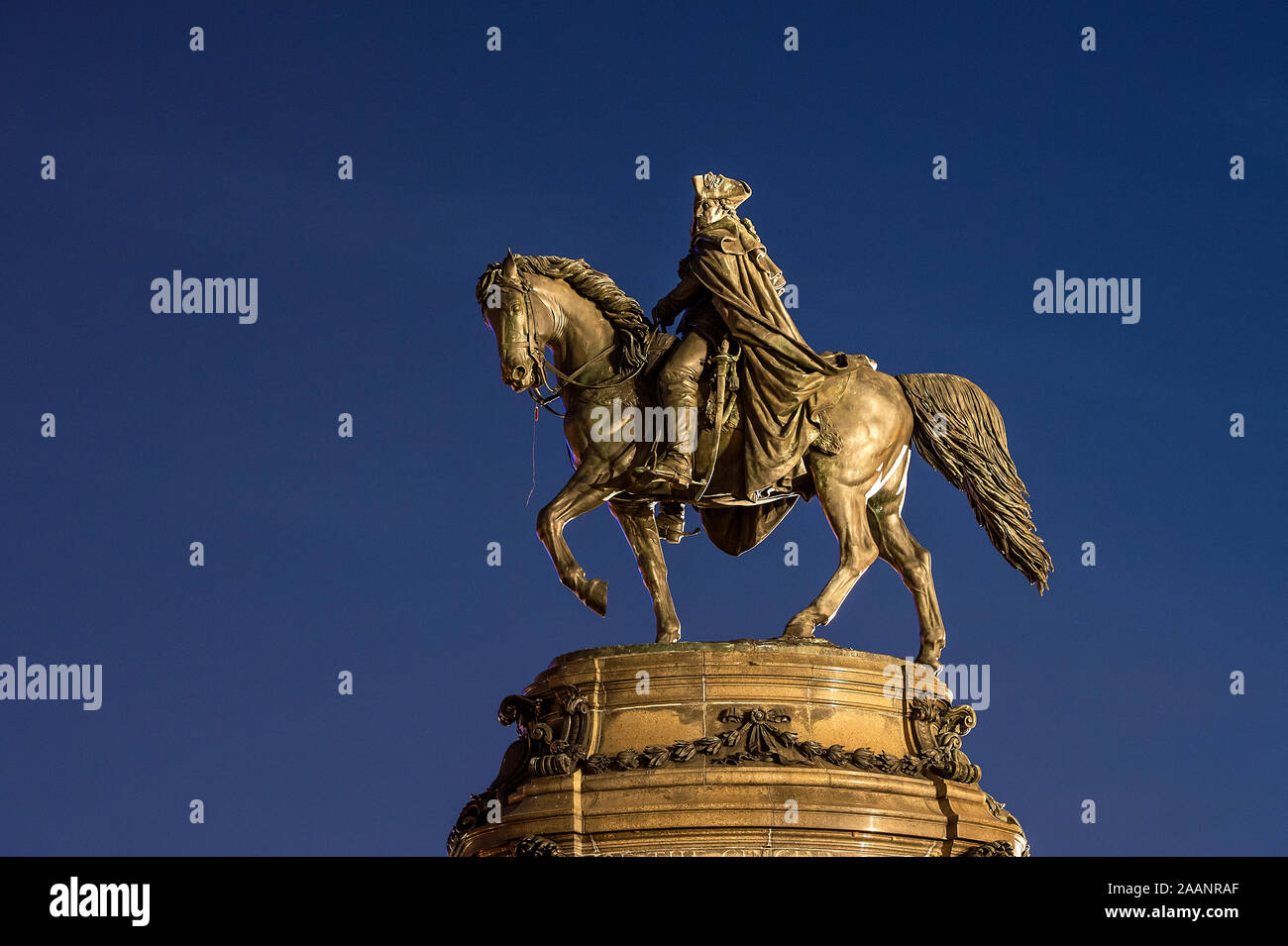 Washington Monument sculpture at Eakins Oval, Philadelphia, Pennsylvania, USA. Stock Photo