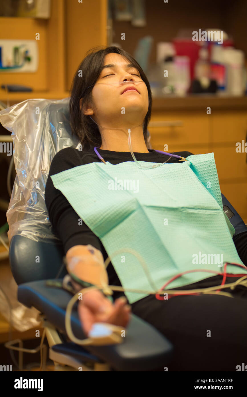 Intravenous anesthesia hires stock photography and images Alamy