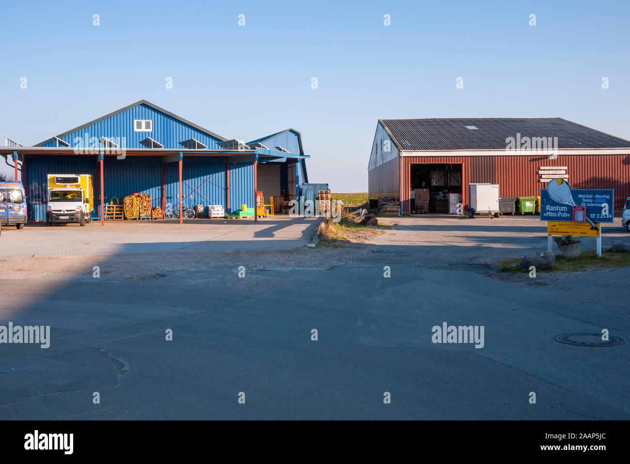 Lagerschuppen am Hafen in Rantum auf Sylt Stock Photo