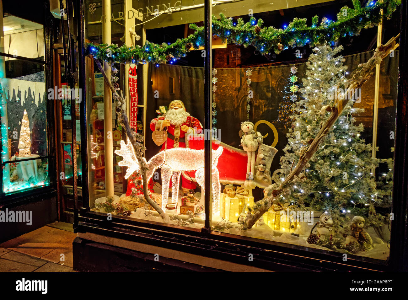 Warminster, Wiltshire / UK - December 28 2017: The Warminster Traditional Hardware Store, S.L Corden & Sons Christmas Window Display for 2017 Stock Photo