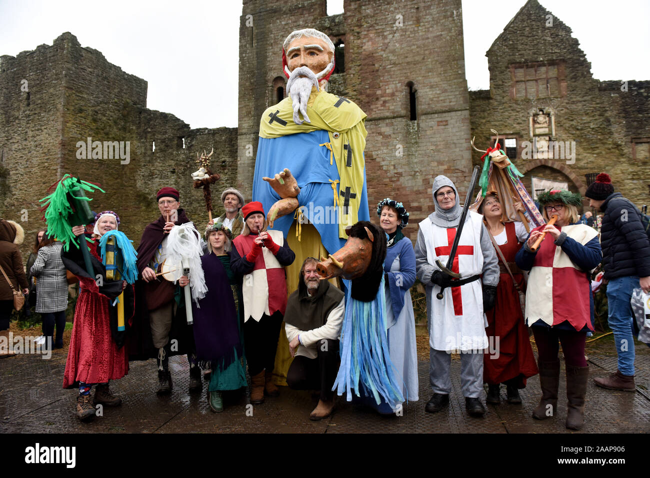 Ludlow, Shropshire, UK. 23rd November 2019. Ludlow Medieval Christmas Fayre 23rd November 2019 held in the grounds of ancient castle. The Severn Blazers minstrels entertaining visitors. Credit: David Bagnall/Alamy Live News Stock Photo