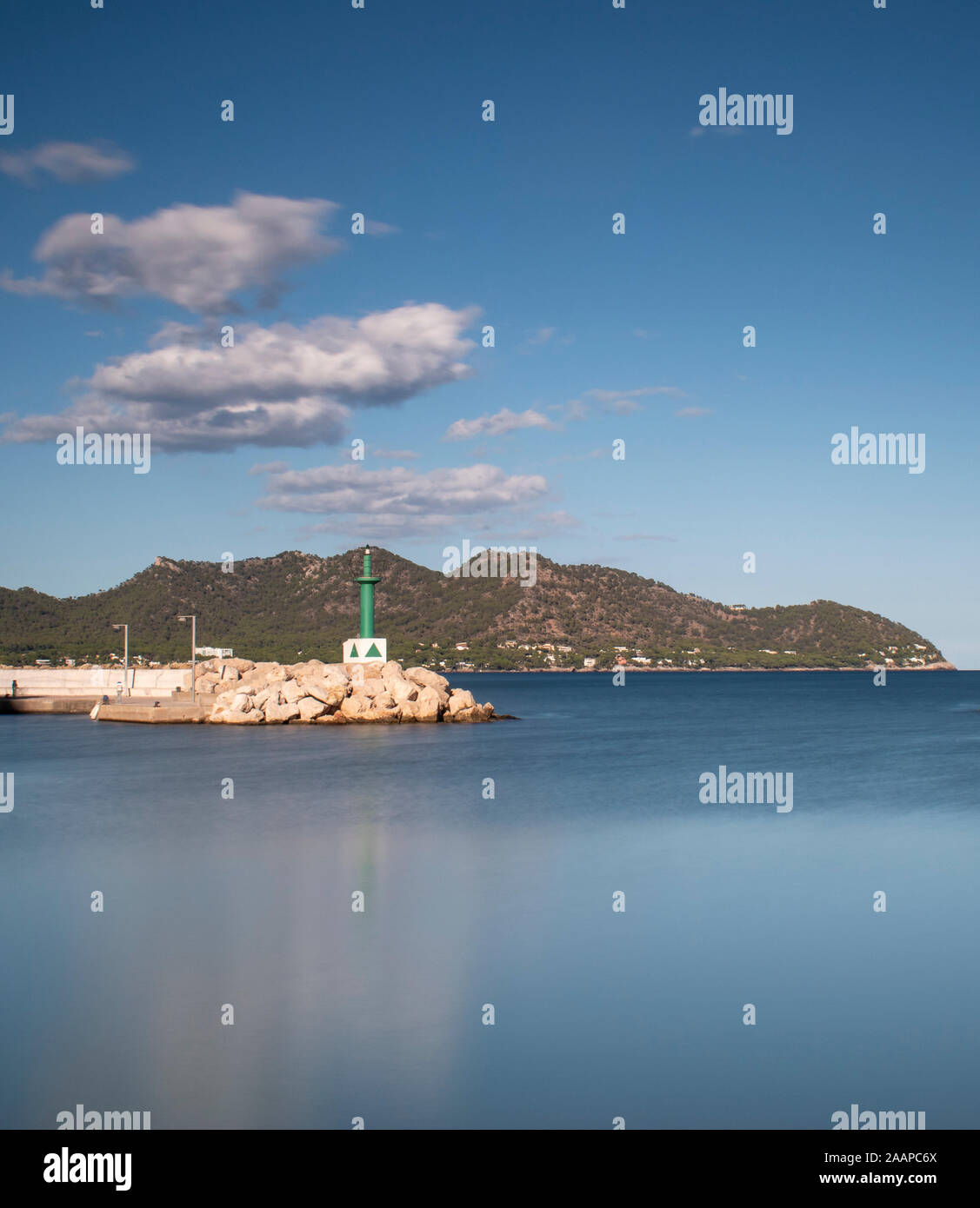 Flat calm water day hi-res stock photography and images - Alamy