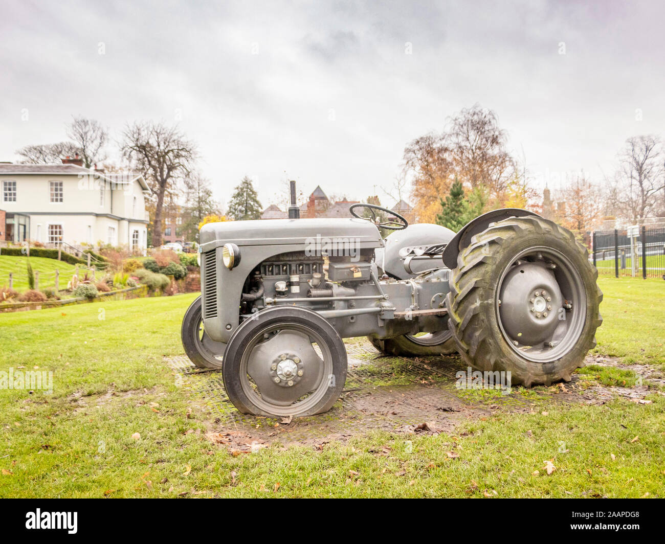 Gray ferguson tractor hires stock photography and images Alamy