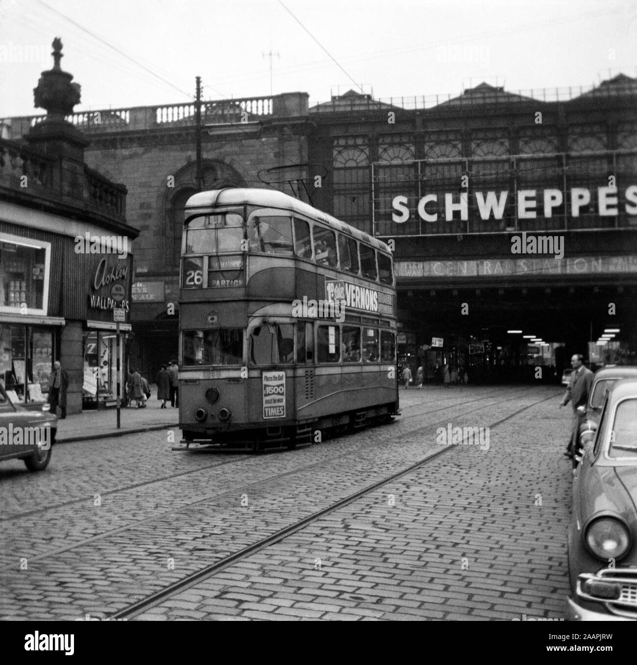 Glasgow Corporation Tramway tram no 1266 outside Central Station, Argyle Street. Image taken before the closure of the tramlines which was in 1962 Stock Photo