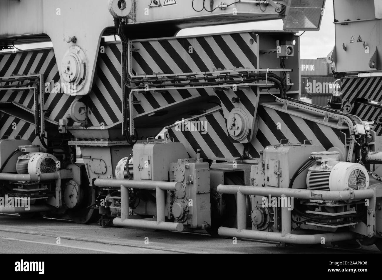 Heavy lift sea crane Black and White Stock Photos & Images - Alamy