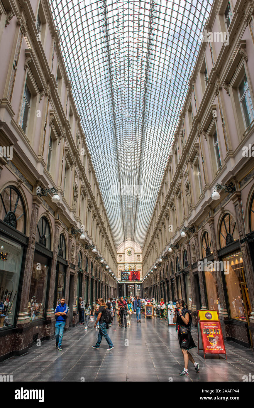 Brussels Old Town - Belgium - 05 17 2019 - Diagonal Facade Of The Mediamarkt  And Inno Shopping Mall In The Rue Neuve, The Main Shopping Street Stock  Photo, Picture and Royalty Free Image. Image 183093290.