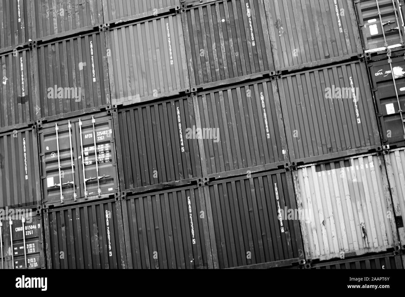 Stacking of containers Black and White Stock Photos & Images - Alamy