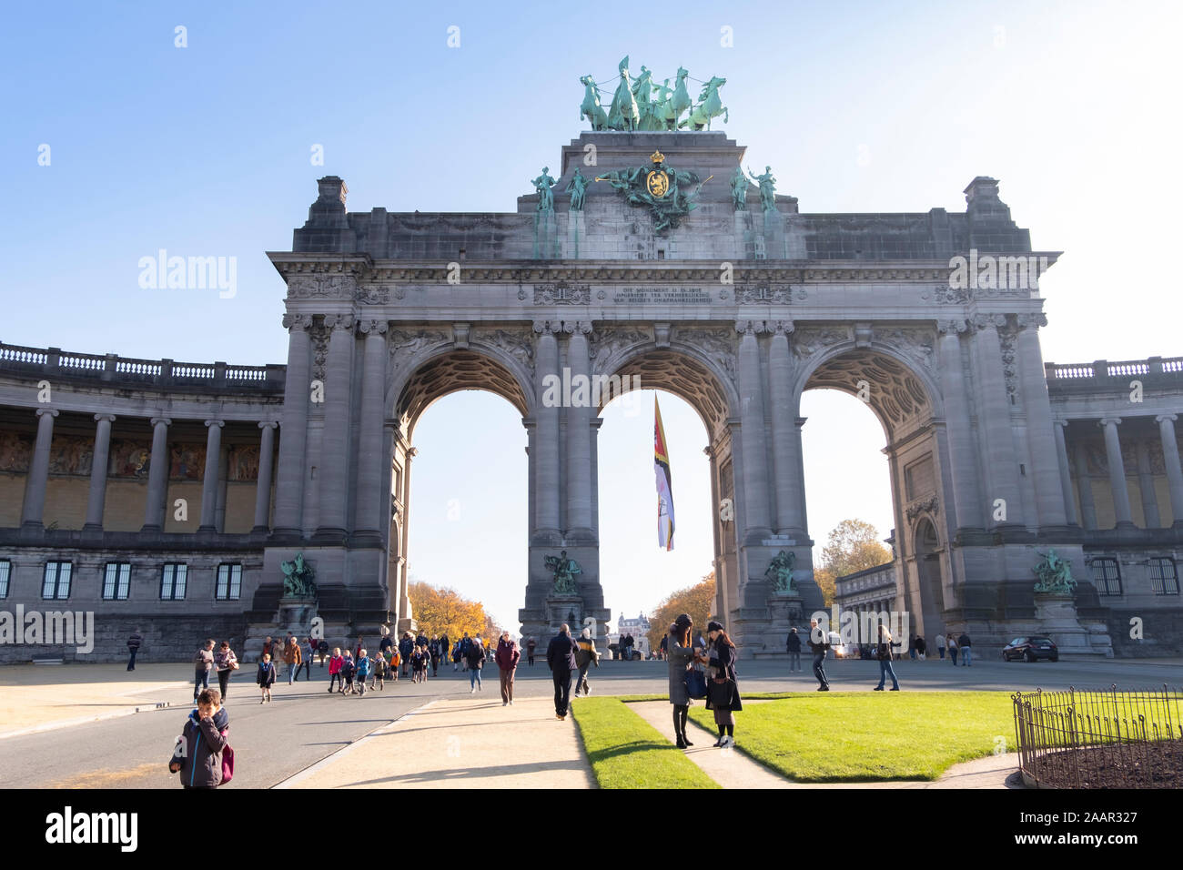 BRUSSELS, BELGIUM, November 10 2019: Triumphal Arch in Jubilee Park (Parc du Cinquantenaire). Built in 1880 for the 50th anniversary of Belgium. Stock Photo