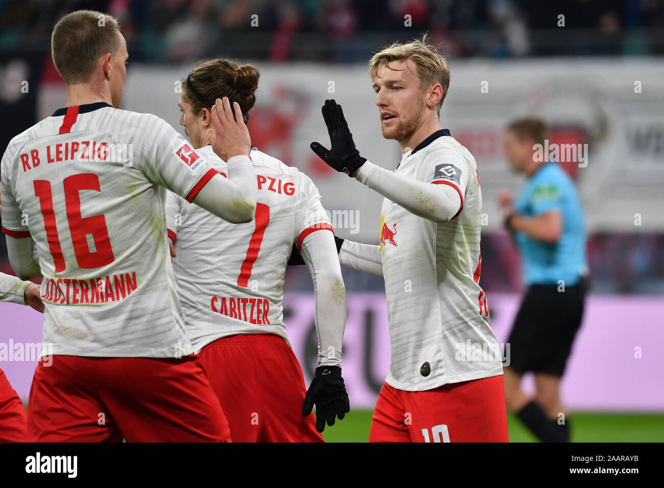 goaljubel Emil FORSBERG (L, right) after goal to 2-0 with Marcel SABITZER (L), Lukas KLOSTERMANN (L), jubilation, joy, enthusiasm, action. Soccer 1. Bundesliga, 12.matchday, matchday12, RB Leipzig (L) - 1.FC Cologne (K) 4-1, on 23/11/2019 in LEIPZIG, REDBULLARENA, DFL REGULATIONS PROHIBIT ANY USE OF PHOTOGRAPHS AS IMAGE SEQUENCES AND/OR QUASI-VIDEO. | usage worldwide Stock Photo