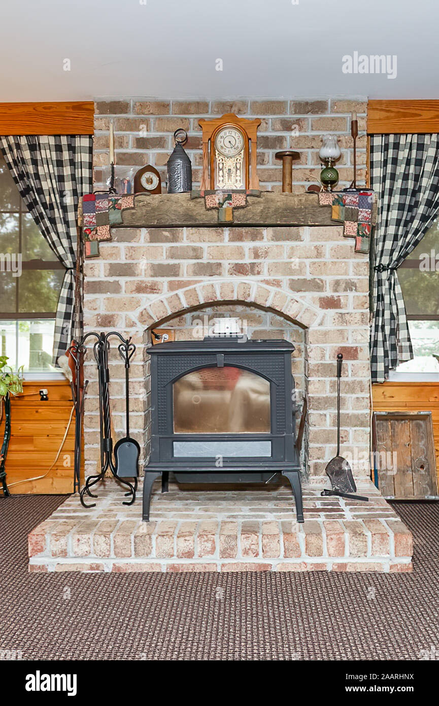 Mantle clock inside hi-res stock photography and images - Alamy